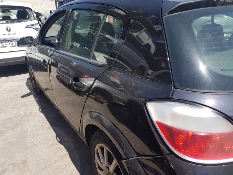 opel astra h berlina del año 2005