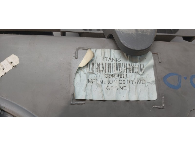 Recambio de guarnecido tapizado puerta delantera derecha para peugeot expert kasten furg. acristaldo referencia OEM IAM 9341AP  