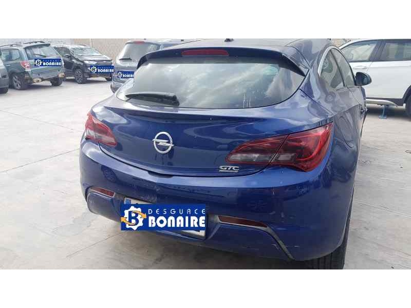 opel astra j gtc del año 2014