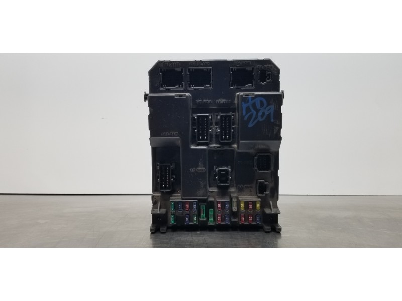 Recambio de caja reles / fusibles para peugeot 307 (s1) xr clim plus referencia OEM IAM 9651197780 9651197080 