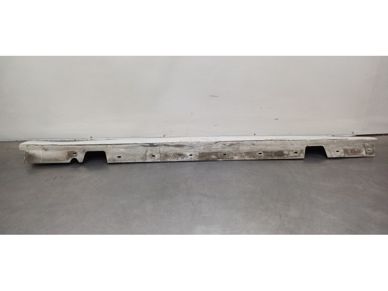 Recambio de faldon lateral para bmw serie 3 berlina (e90) 318d referencia OEM IAM 51777202654   Recambio de faldon lateral para bmw serie 3 berlina (e90) 318d referencia OEM IAM 51777202654