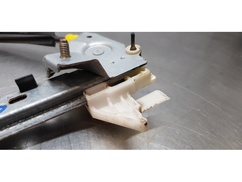 Recambio de elevalunas trasero derecho para peugeot 406 berlina (s1/s2) st referencia OEM IAM 922457   Recambio de elevalunas trasero derecho para peugeot 406 berlina (s1/s2) st referencia OEM IAM 922457