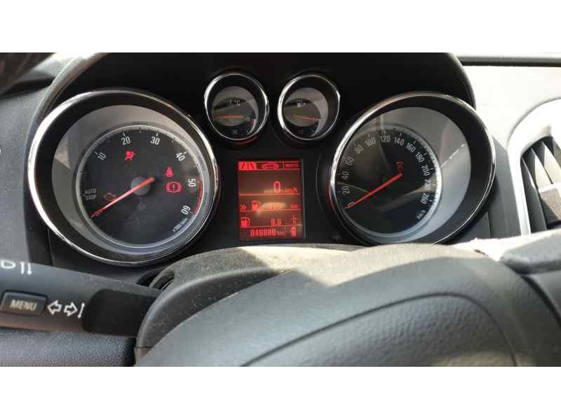 opel astra j gtc del año 2014