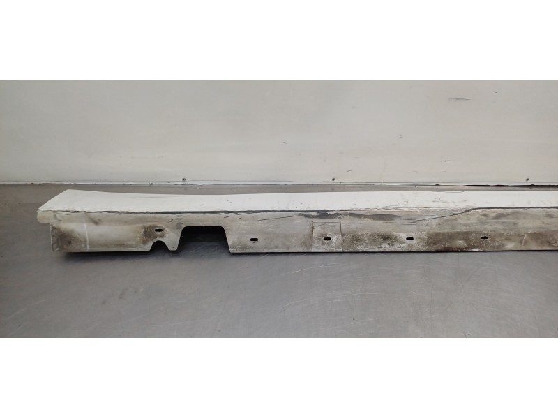 Recambio de faldon lateral para bmw serie 3 berlina (e90) 318d referencia OEM IAM 51777202654   Recambio de faldon lateral para bmw serie 3 berlina (e90) 318d referencia OEM IAM 51777202654