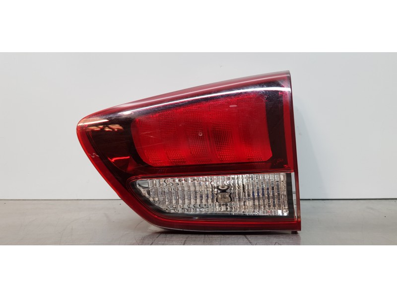 Recambio de piloto trasero derecho interior para kia carens ( ) basic referencia OEM IAM 92404A4500   Recambio de piloto trasero derecho interior para kia carens ( ) basic referencia OEM IAM 92404A4500