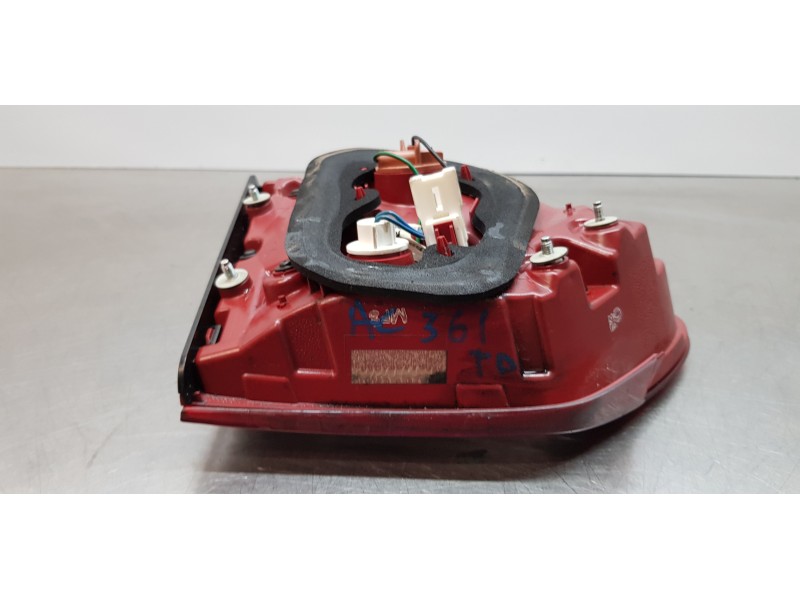 Recambio de piloto trasero derecho interior para kia carens ( ) basic referencia OEM IAM 92404A4500   Recambio de piloto trasero derecho interior para kia carens ( ) basic referencia OEM IAM 92404A4500