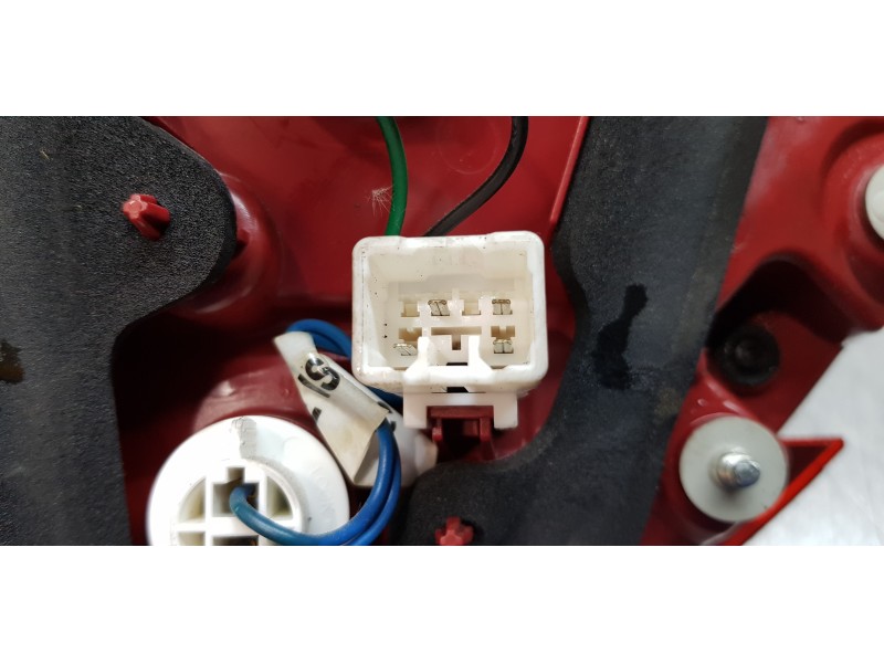 Recambio de piloto trasero derecho interior para kia carens ( ) basic referencia OEM IAM 92404A4500   Recambio de piloto trasero derecho interior para kia carens ( ) basic referencia OEM IAM 92404A4500