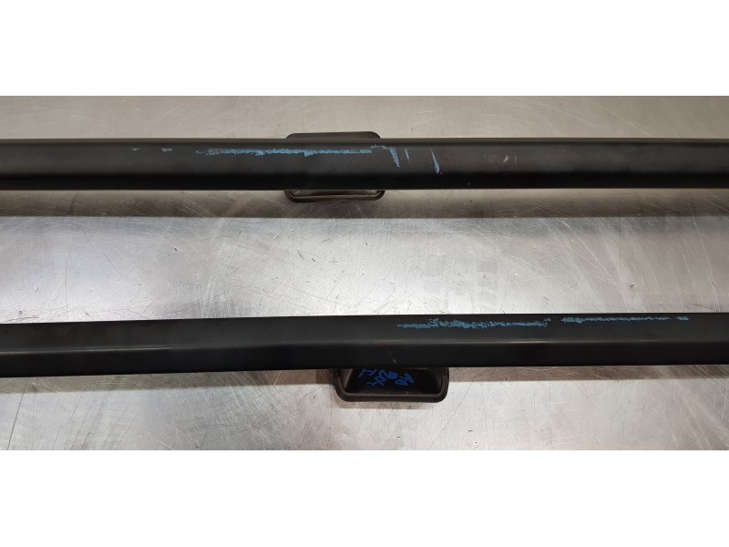 Recambio de barras techo para ssangyong rodius xdi limited referencia OEM IAM 7986221600  