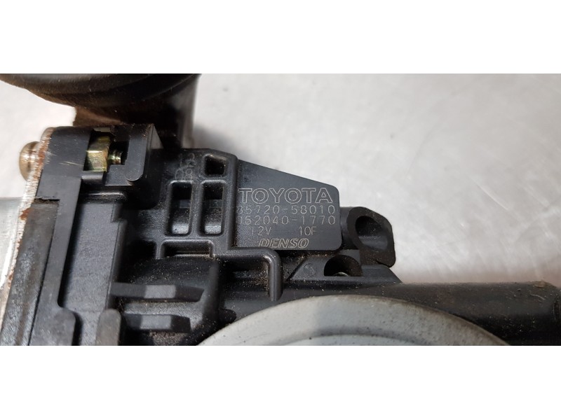 Recambio de elevalunas trasero derecho para toyota land cruiser (j12) 3.0 turbodiesel referencia OEM IAM 8572058010  