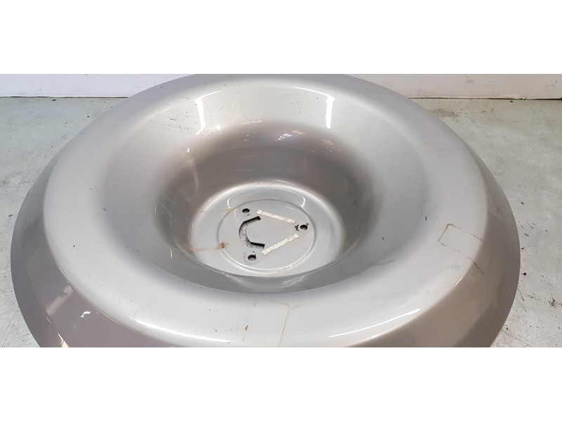 Recambio de soporte rueda repuesto para toyota land cruiser (j12) 3.0 turbodiesel referencia OEM IAM   