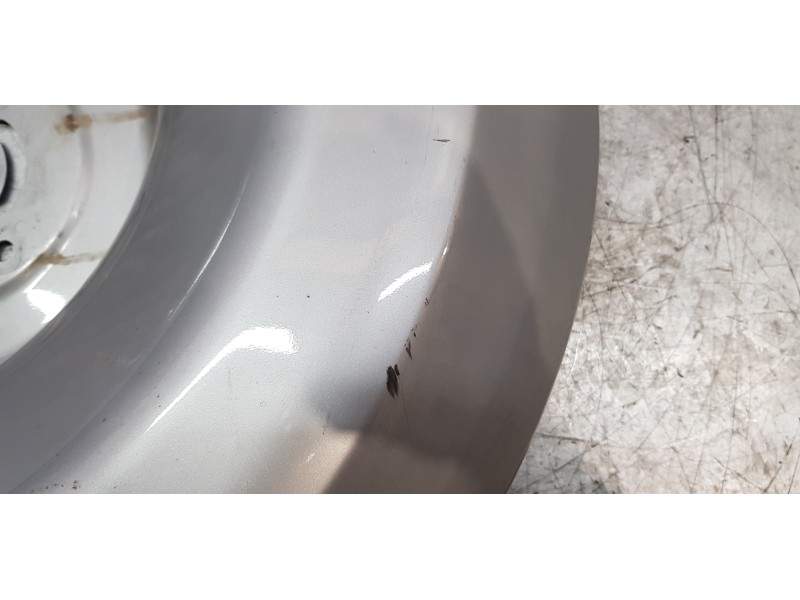 Recambio de soporte rueda repuesto para toyota land cruiser (j12) 3.0 turbodiesel referencia OEM IAM   