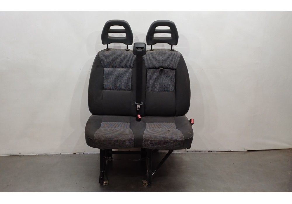 Recambio de asiento delantero derecho para peugeot boxer caja cerrada (bat. 3450) (333) hdi (333) referencia OEM IAM 8845WR  