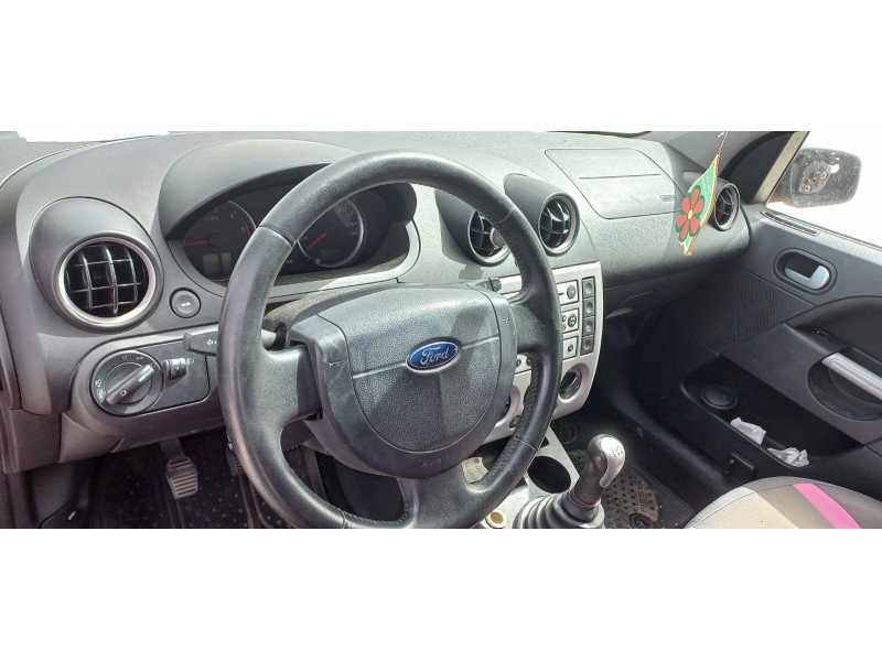 ford fiesta (cbk) del año 2005