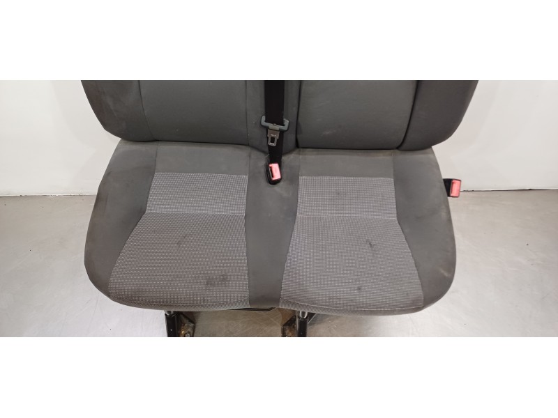 Recambio de asiento delantero derecho para peugeot boxer caja cerrada (bat. 3450) (333) hdi (333) referencia OEM IAM 8845WR  