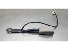 Recambio de enganche del cinturon delantero izq para ssangyong rodius xdi limited referencia OEM IAM 7466121010ACX  