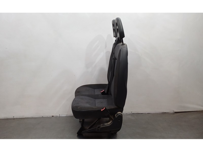 Recambio de asiento delantero derecho para peugeot boxer caja cerrada (bat. 3450) (333) hdi (333) referencia OEM IAM 8845WR  