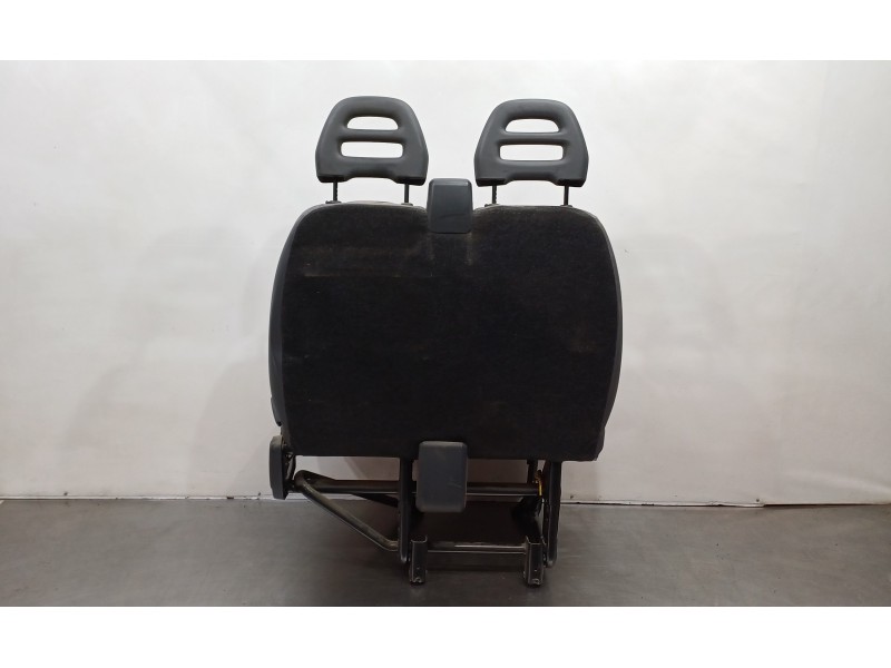 Recambio de asiento delantero derecho para peugeot boxer caja cerrada (bat. 3450) (333) hdi (333) referencia OEM IAM 8845WR  