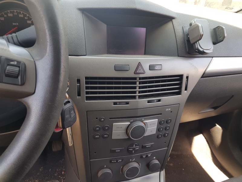 opel astra h berlina del año 2005