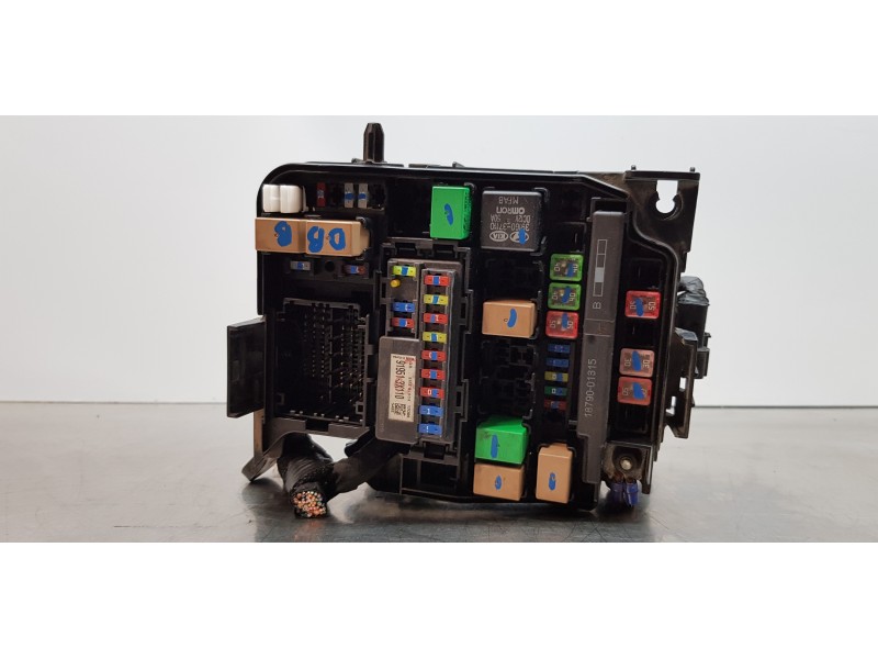 Recambio de caja reles / fusibles para kia carens ( ) basic referencia OEM IAM 919513X110   Recambio de caja reles / fusibles para kia carens ( ) basic referencia OEM IAM 919513X110