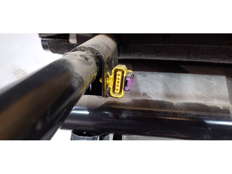 Recambio de asiento delantero derecho para peugeot boxer caja cerrada (bat. 3450) (333) hdi (333) referencia OEM IAM 8845WR  