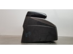 Recambio de apoyabrazos central para ssangyong rodius xdi limited referencia OEM IAM 7790021261LBH  