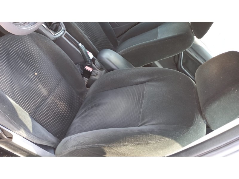 ford focus berlina (cap) del año 2005 ford focus berlina (cap) del año 2005