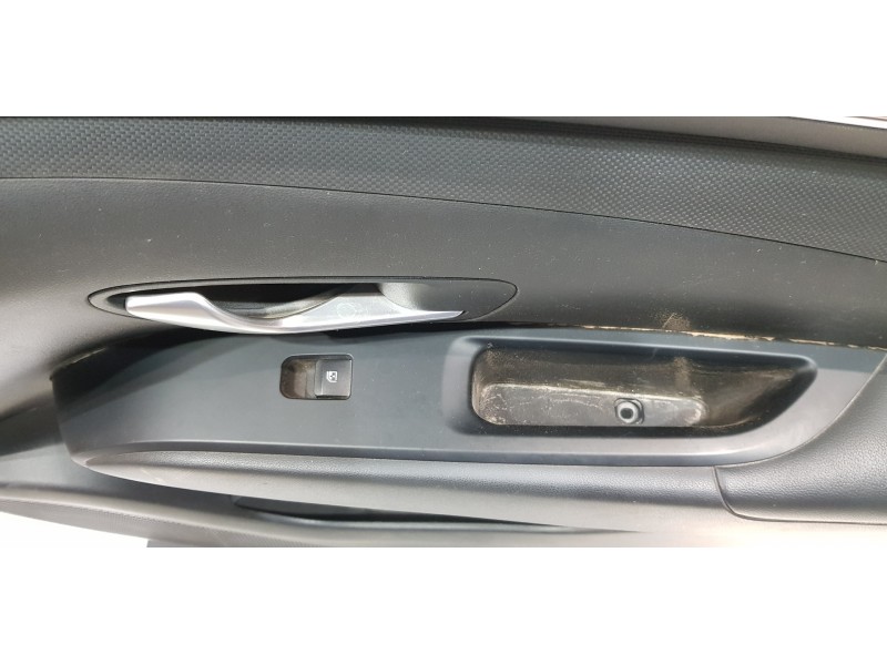 Recambio de juego tapizados / cartoneras para hyundai tucson hybrid referencia OEM IAM 82305N7010NNB 82306N7000NNB 83305N7000NNB