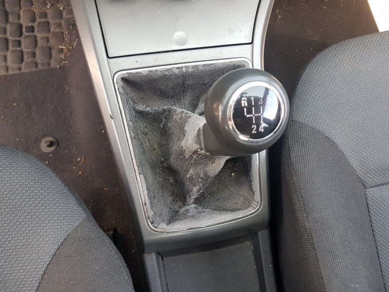 opel astra h berlina del año 2005