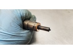 Recambio de inyector para toyota avensis touring sports executive referencia OEM IAM 8514146 0445110613  2