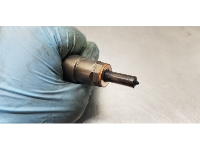Recambio de inyector para toyota avensis touring sports executive referencia OEM IAM 8514146 0445110613 