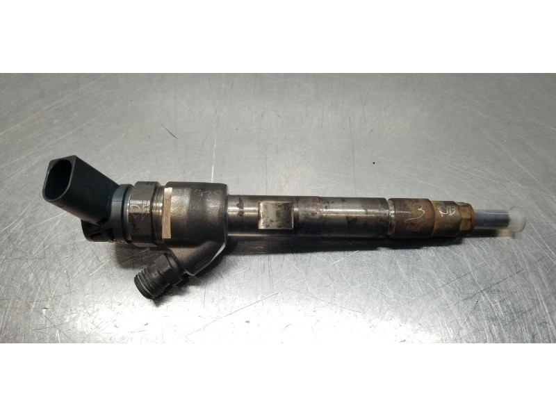 Recambio de inyector para toyota avensis touring sports executive referencia OEM IAM 8514146 0445110613 