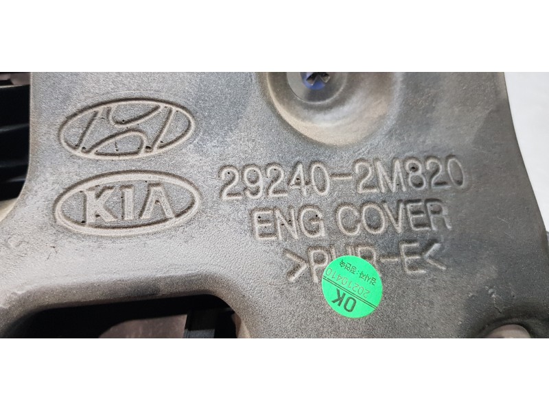 Recambio de tapa motor para hyundai tucson hybrid referencia OEM IAM 292402M820  