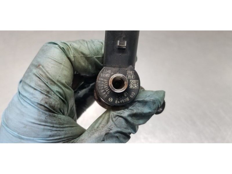 Recambio de inyector para toyota avensis touring sports executive referencia OEM IAM 8514146 0445110613 