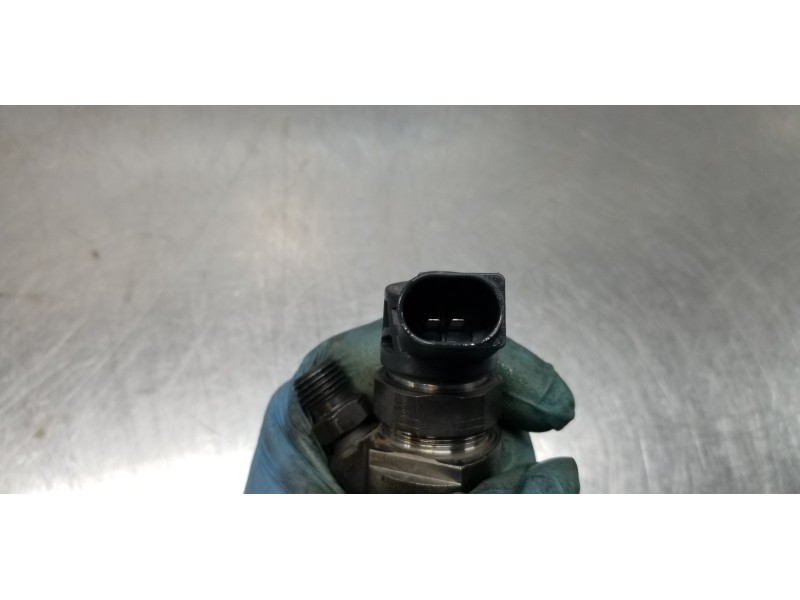 Recambio de inyector para toyota avensis touring sports executive referencia OEM IAM 8514146 0445110613 