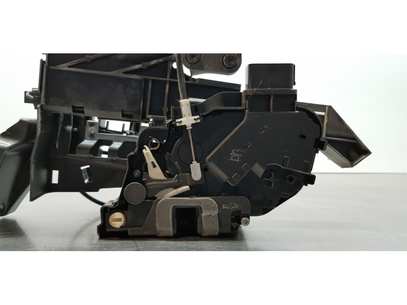 Recambio de cerradura puerta trasera izquierda para ford kuga (cbv) trend referencia OEM IAM 1523331 8V4AS26413EA  Recambio de cerradura puerta trasera izquierda para ford kuga (cbv) trend referencia OEM IAM 1523331 8V4AS26413EA