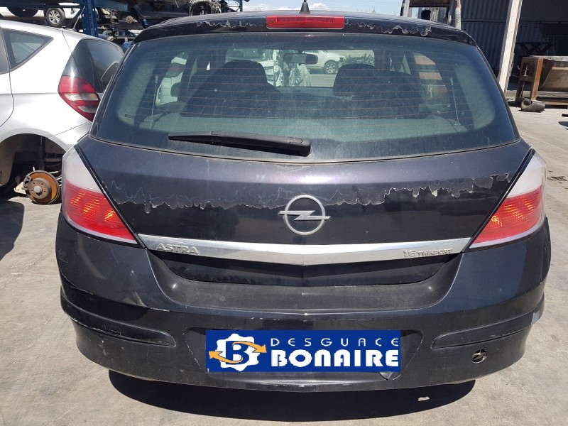 opel astra h berlina del año 2005