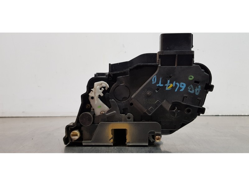 Recambio de cerradura puerta trasera izquierda para volvo v50 familiar 2.0 d kinetic referencia OEM IAM 30753668   Recambio de cerradura puerta trasera izquierda para volvo v50 familiar 2.0 d kinetic referencia OEM IAM 30753668