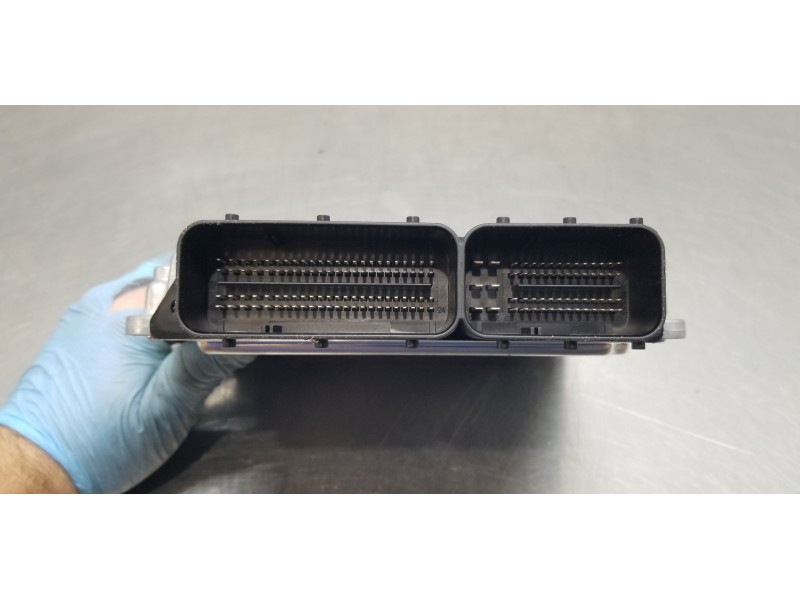 Recambio de centralita motor uce para bmw serie 1 lim. (f20) 118d xdrive referencia OEM IAM 8573258 0281019679 