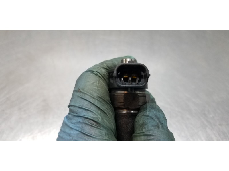 Recambio de inyector para hyundai ix35 style 2wd referencia OEM IAM 338002A610 0445110589 