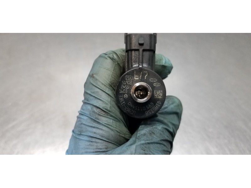Recambio de inyector para hyundai ix35 style 2wd referencia OEM IAM 338002A610 0445110589 