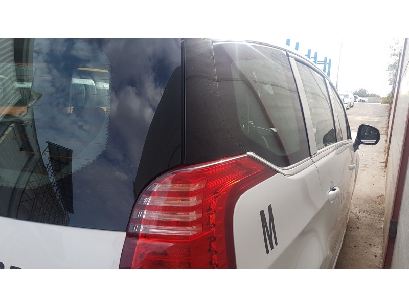 peugeot 5008 del año 2016