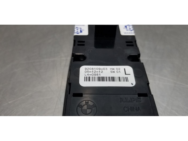 Recambio de mando elevalunas delantero izquierdo para bmw serie 1 lim. (f20) 118d xdrive referencia OEM IAM 61319208109 9208109 