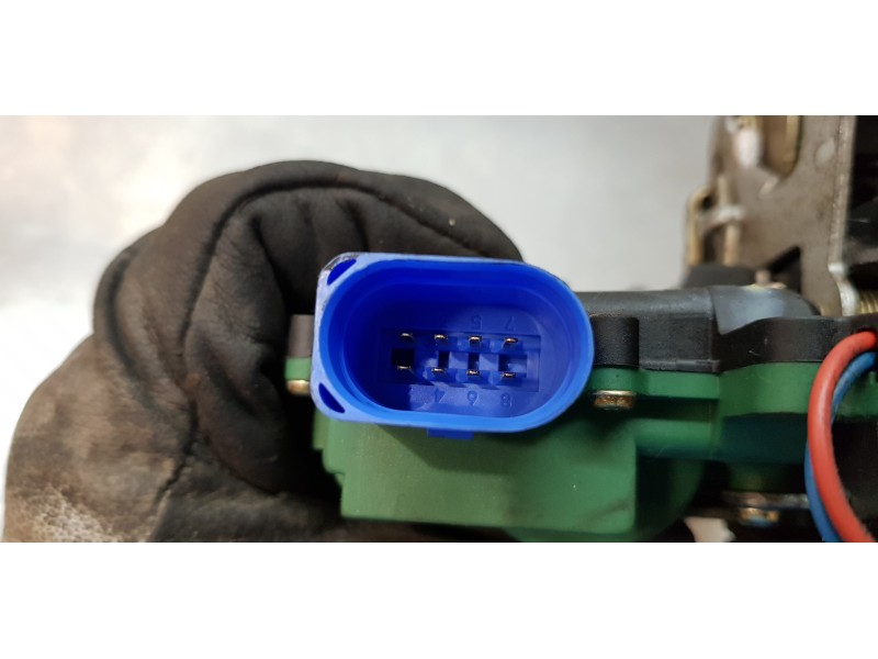 Recambio de cerradura puerta delantera izquierda para volkswagen polo (9n1) trendline referencia OEM IAM 3B1837015AQ  