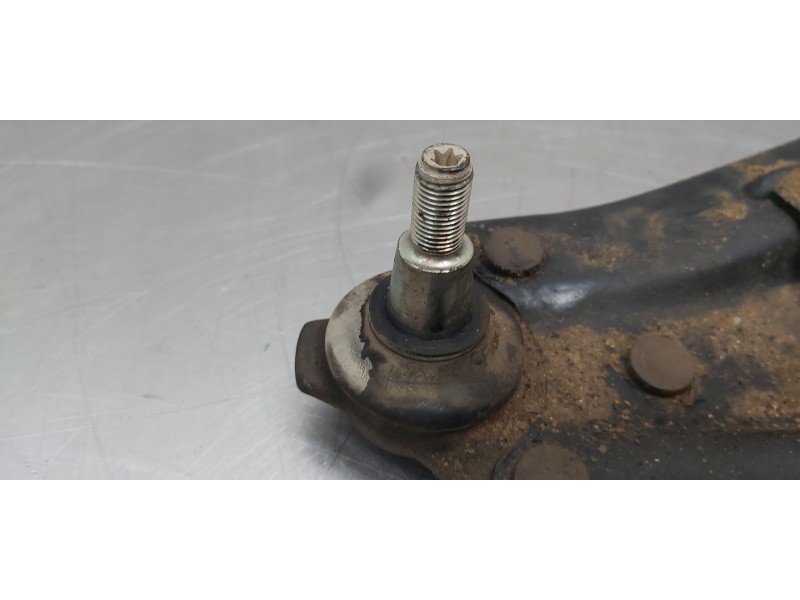 Recambio de brazo suspension inferior delantero derecho para dacia duster ii comfort 4wd referencia OEM IAM 545040280R   Recambio de brazo suspension inferior delantero derecho para dacia duster ii comfort 4wd referencia OEM IAM 545040280R