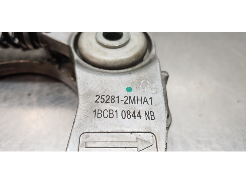 Recambio de tensor correa auxiliar para hyundai tucson hybrid referencia OEM IAM 252812MHA1  