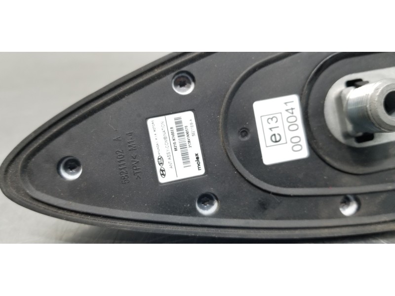 Recambio de antena para hyundai tucson klass referencia OEM IAM 96210N7400EB  