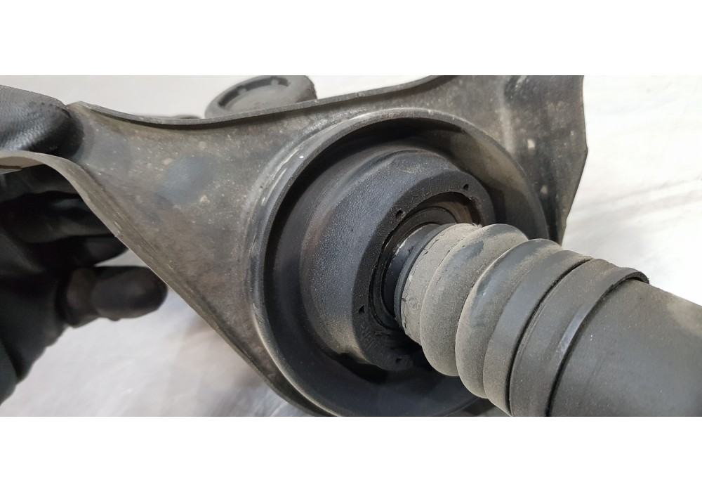 Recambio de transmision central para mercedes clase clk (w207) coupe 350 cdi blueefficiency (207.322) referencia OEM IAM A204410