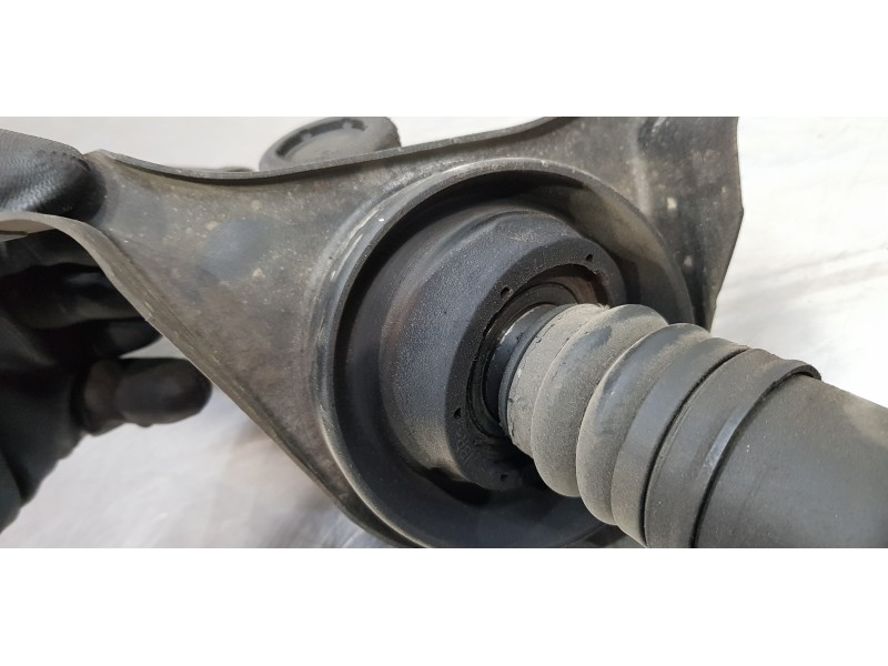 Recambio de transmision central para mercedes clase clk (w207) coupe 350 cdi blueefficiency (207.322) referencia OEM IAM A204410