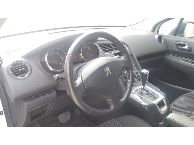 peugeot 5008 del año 2016