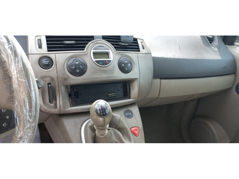 renault scenic ii del año 2004